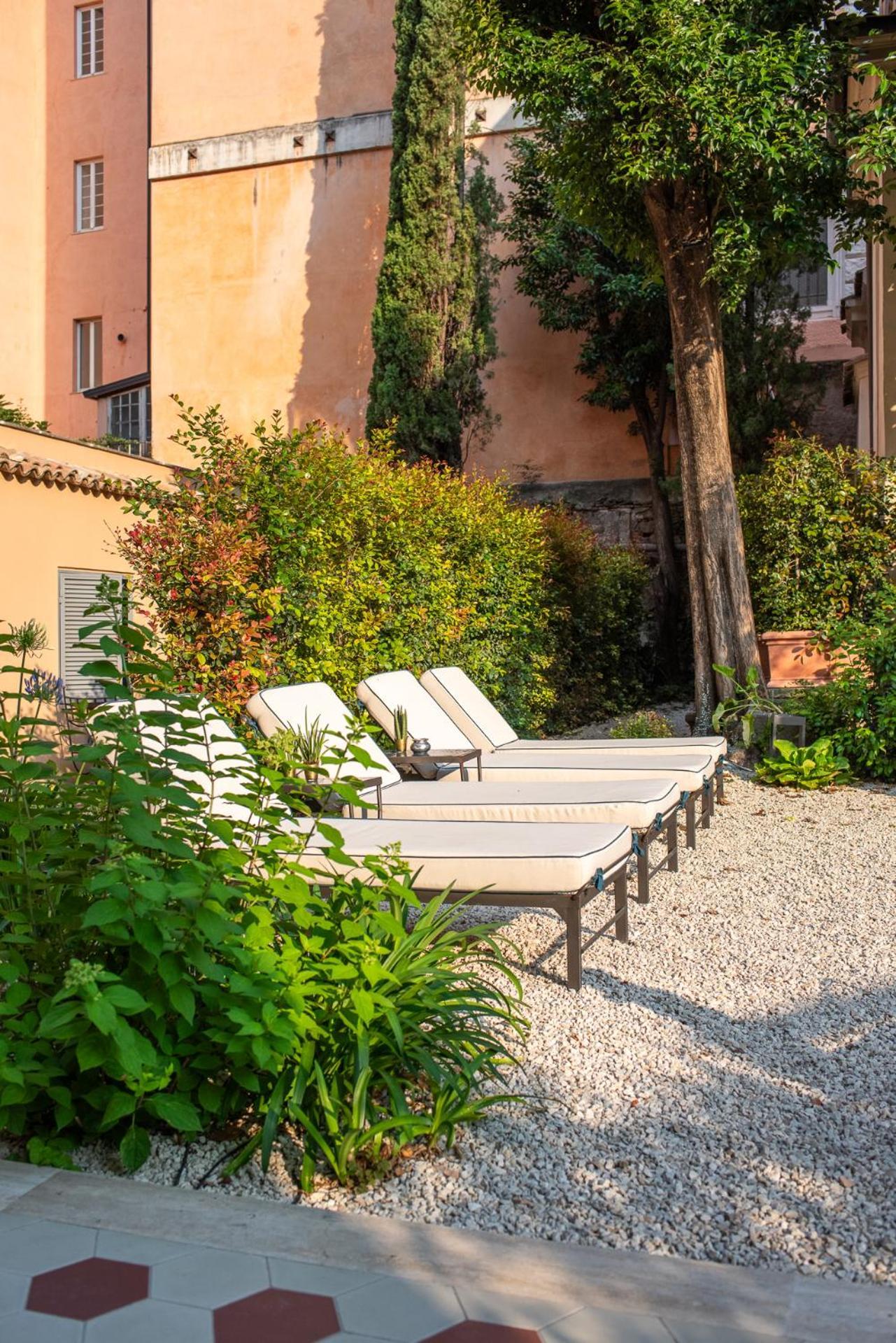 Sentho Roma Hotel Exterior photo